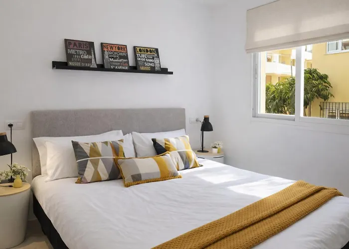 Noctua Puerto Alto 018 Estepona